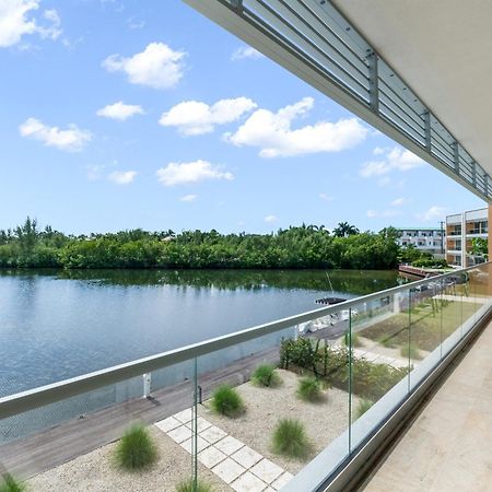 One Canal Point Джорджтаун Экстерьер фото