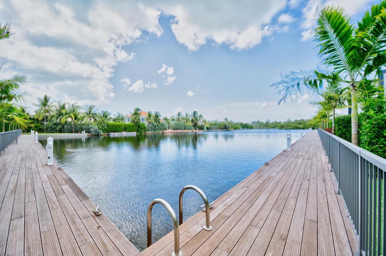 One Canal Point Джорджтаун Экстерьер фото